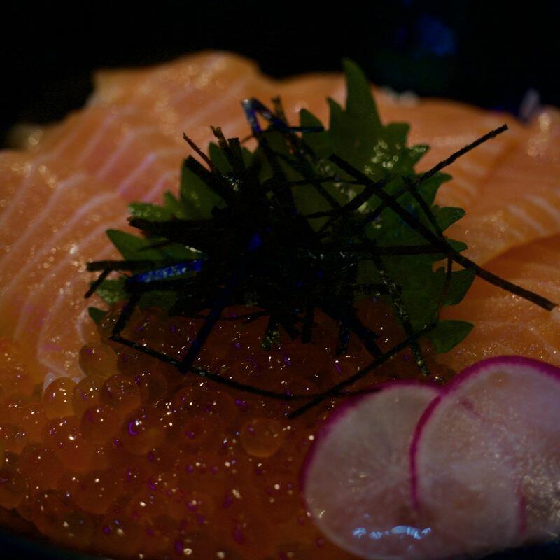 Sake Ikura Don